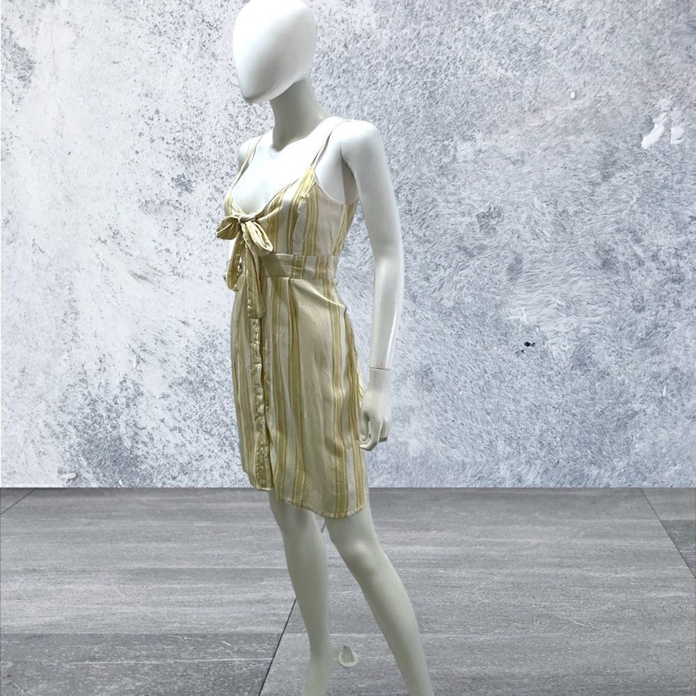 ‎Express Cut Out & Tie Front Mini Dress - Picture 3 of 6
